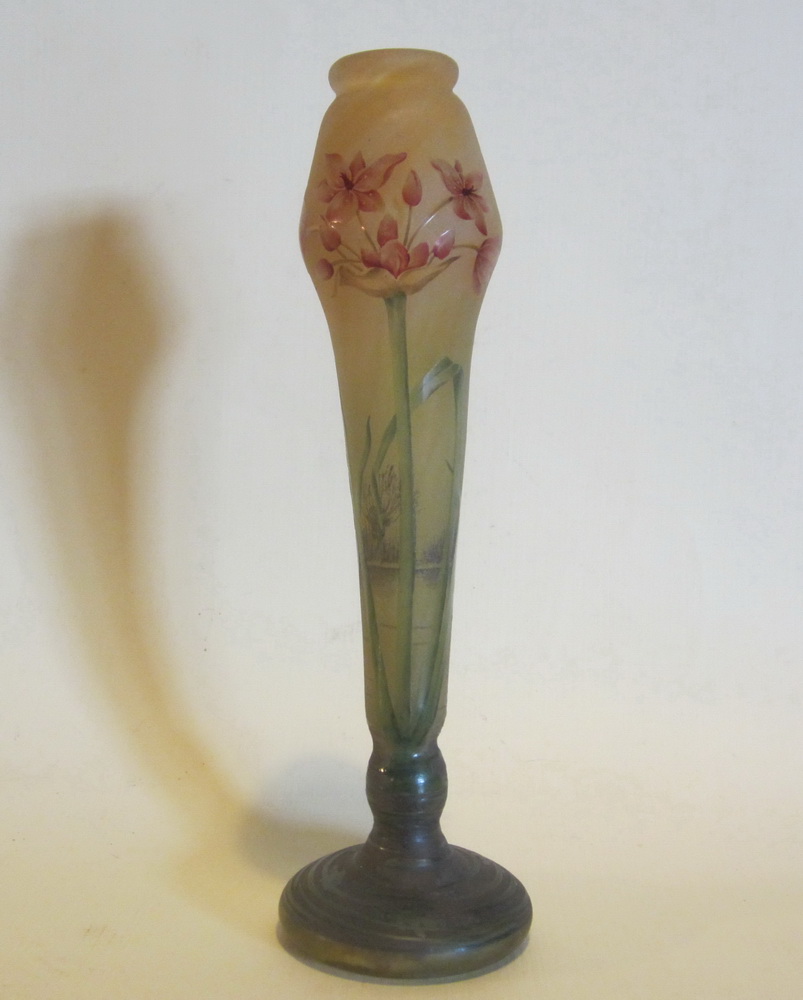 art nouveau acid etched DAUM NANCY cameo glass vase with flower decoration.