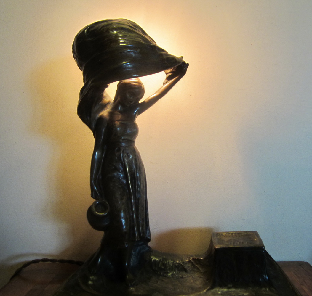 art nouveau bronze desk lamp by the Austrian artist Peter Tereszczuk.  