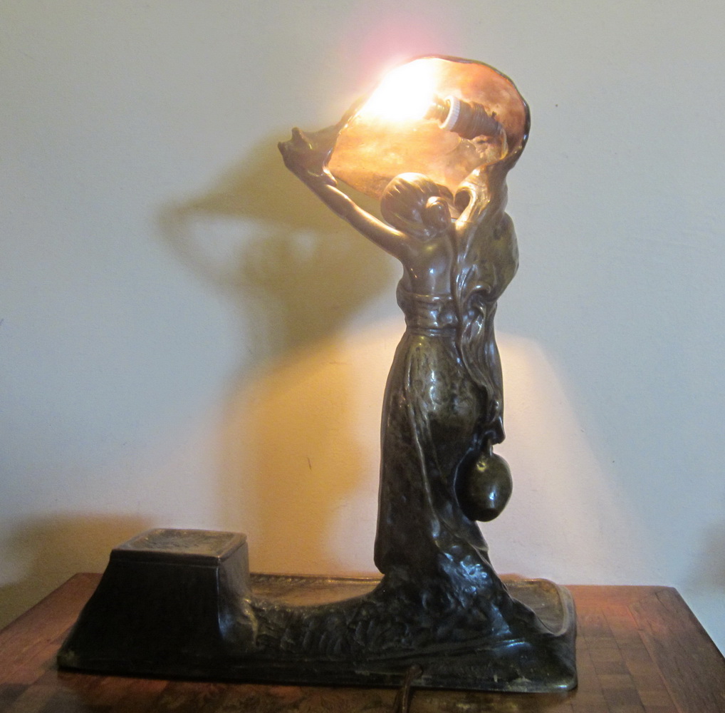 art nouveau bronze desk lamp by the Austrian artist Peter Tereszczuk.  